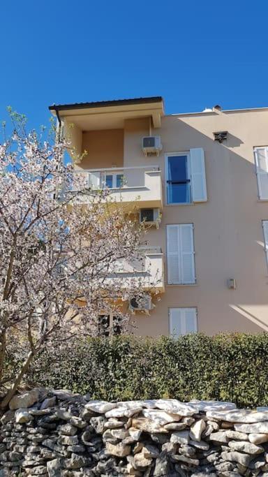 Apartments Punta Premantura Eksteriør bilde